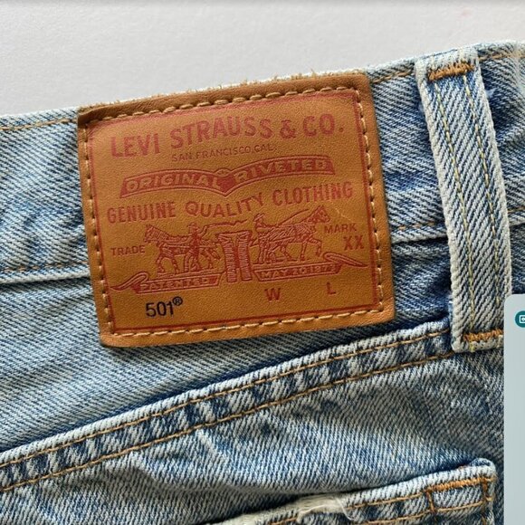 Levi's 501 Denim Shorts Distressed Classic Button Fly Shorts Size 27 - Picture 6 of 12